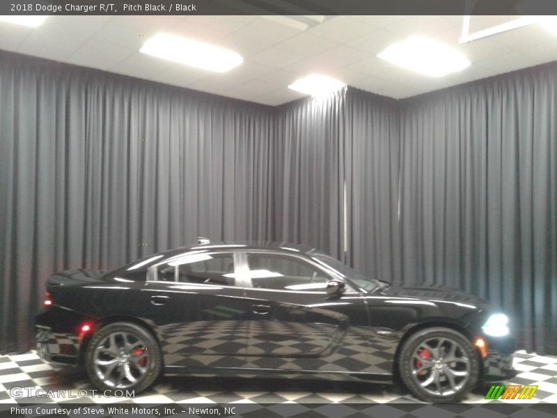 Pitch Black / Black 2018 Dodge Charger R/T