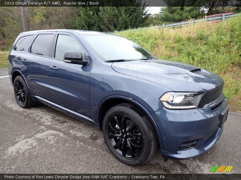 Front 3/4 View of 2019 Durango R/T AWD