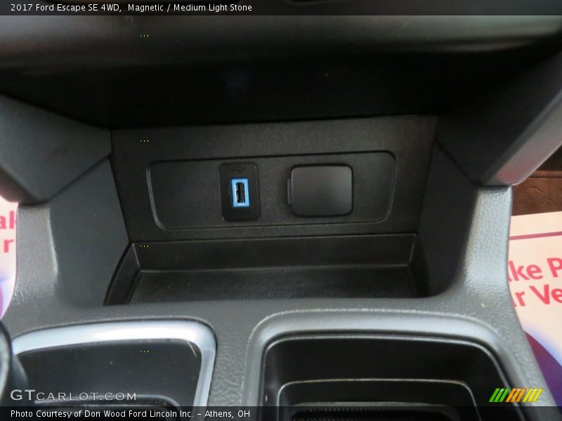 Magnetic / Medium Light Stone 2017 Ford Escape SE 4WD