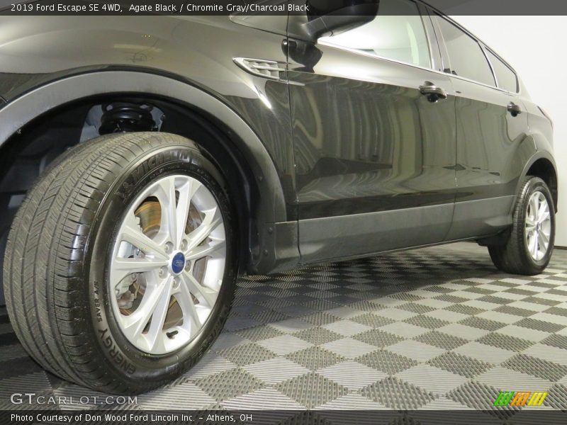 Agate Black / Chromite Gray/Charcoal Black 2019 Ford Escape SE 4WD