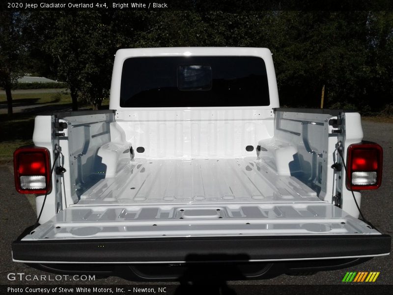 Bright White / Black 2020 Jeep Gladiator Overland 4x4