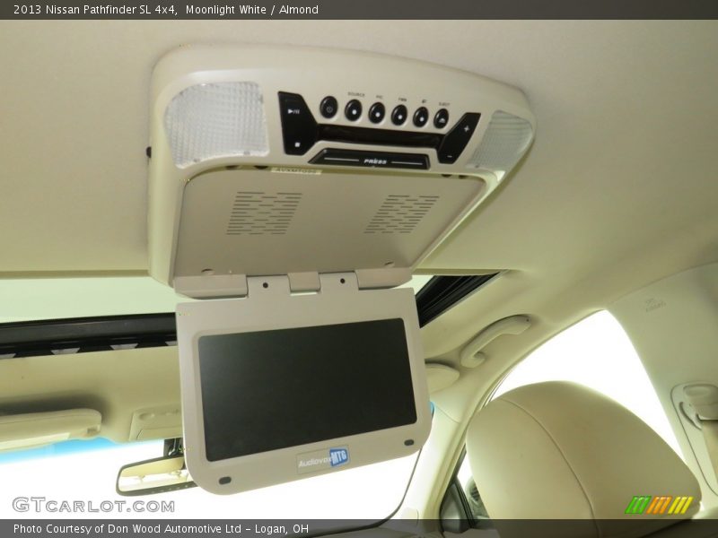 Moonlight White / Almond 2013 Nissan Pathfinder SL 4x4