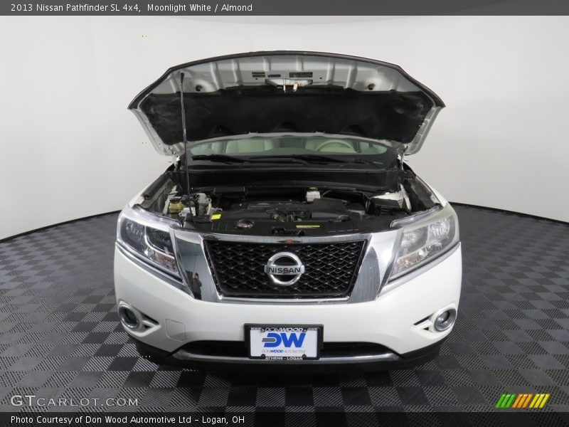 Moonlight White / Almond 2013 Nissan Pathfinder SL 4x4