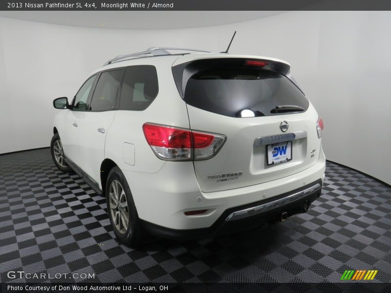 Moonlight White / Almond 2013 Nissan Pathfinder SL 4x4