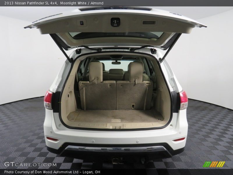 Moonlight White / Almond 2013 Nissan Pathfinder SL 4x4
