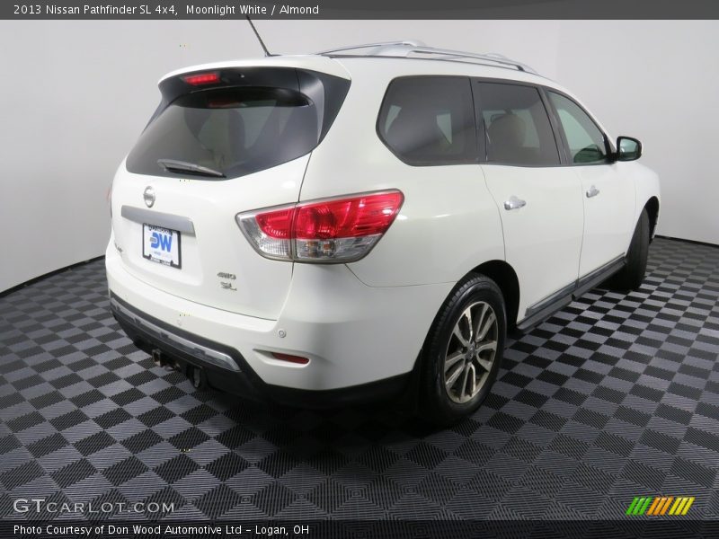 Moonlight White / Almond 2013 Nissan Pathfinder SL 4x4