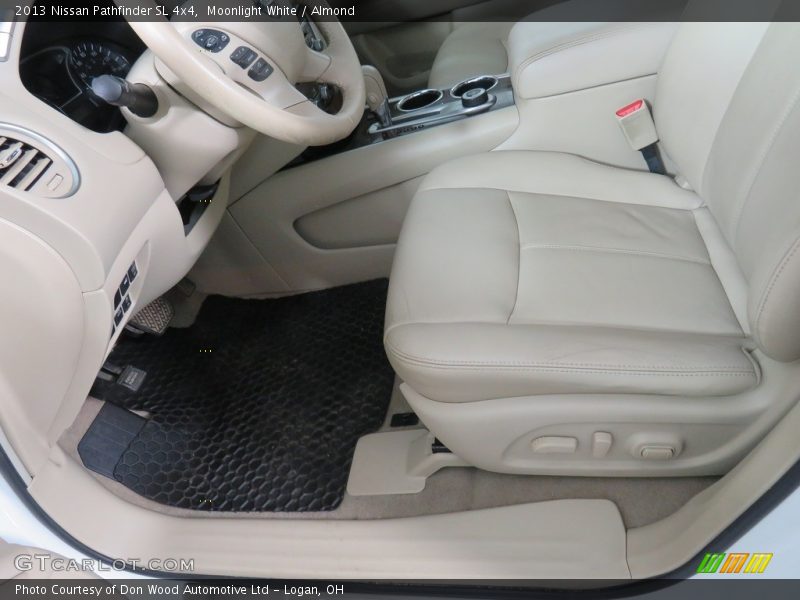 Moonlight White / Almond 2013 Nissan Pathfinder SL 4x4