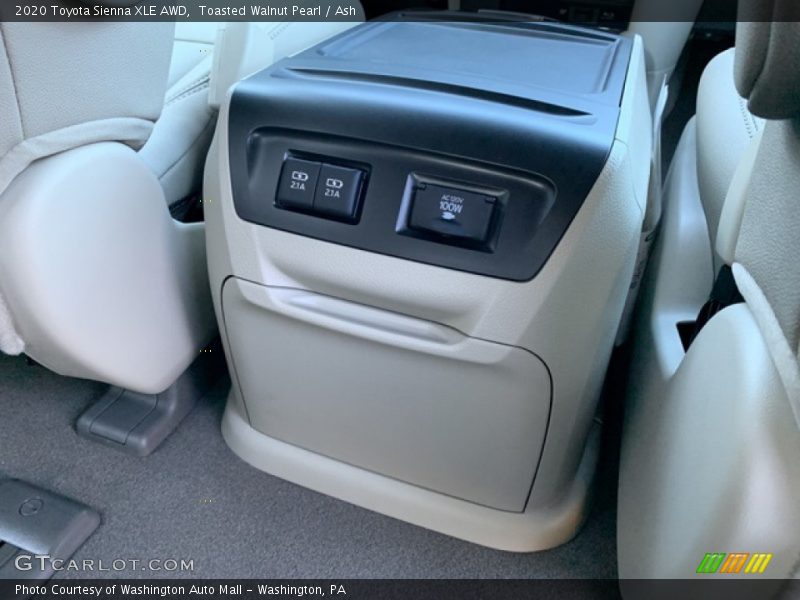 Toasted Walnut Pearl / Ash 2020 Toyota Sienna XLE AWD