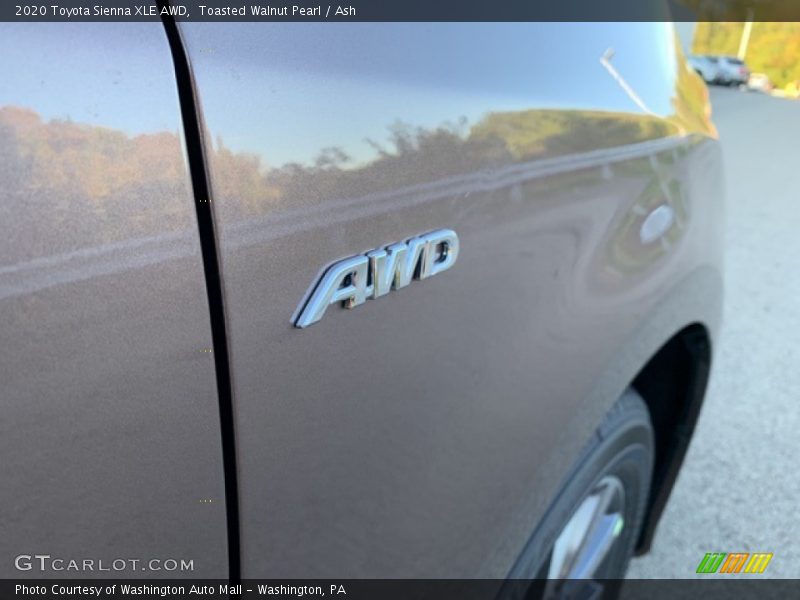 Toasted Walnut Pearl / Ash 2020 Toyota Sienna XLE AWD