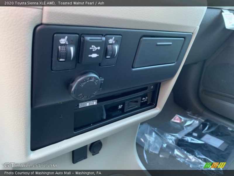 Toasted Walnut Pearl / Ash 2020 Toyota Sienna XLE AWD