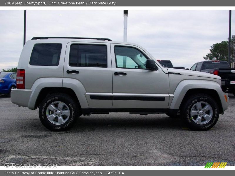 Light Graystone Pearl / Dark Slate Gray 2009 Jeep Liberty Sport