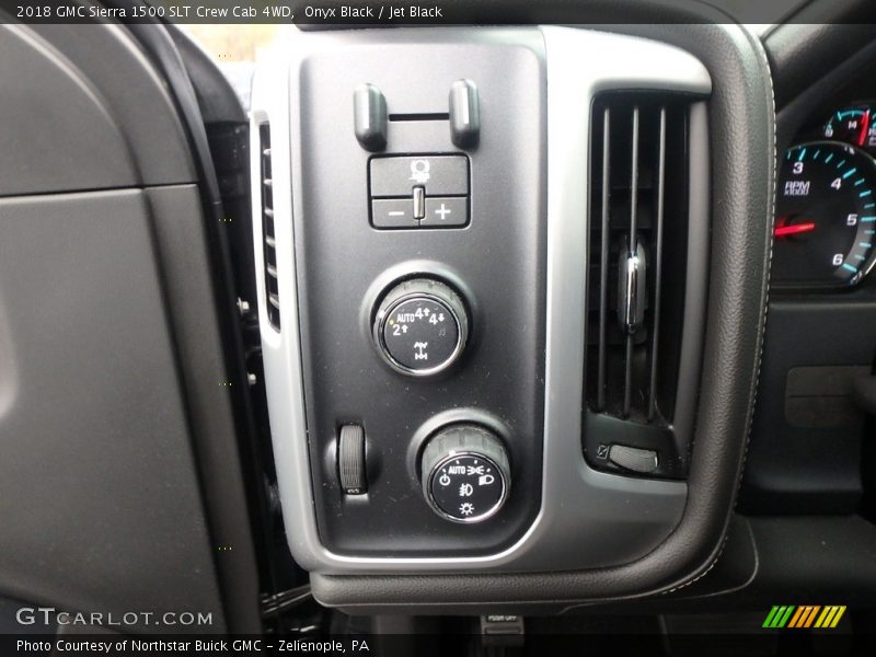 Controls of 2018 Sierra 1500 SLT Crew Cab 4WD