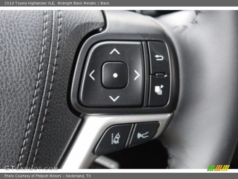 Midnight Black Metallic / Black 2019 Toyota Highlander XLE