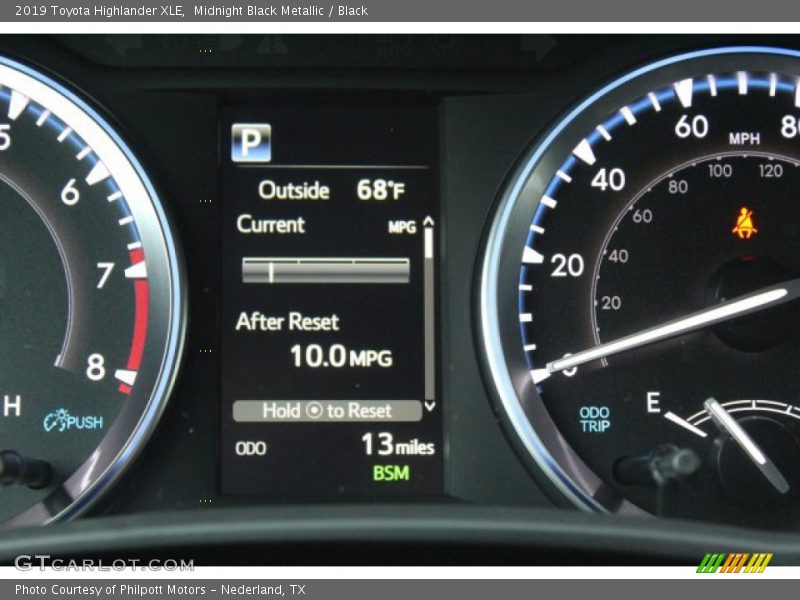 Midnight Black Metallic / Black 2019 Toyota Highlander XLE