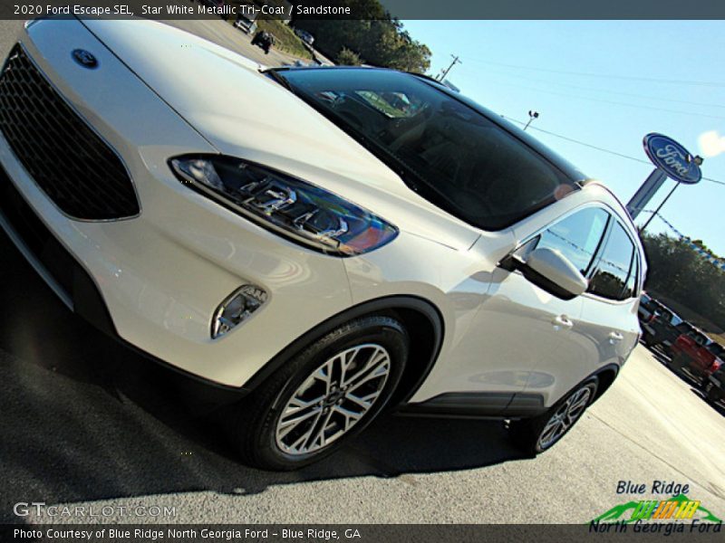 Star White Metallic Tri-Coat / Sandstone 2020 Ford Escape SEL