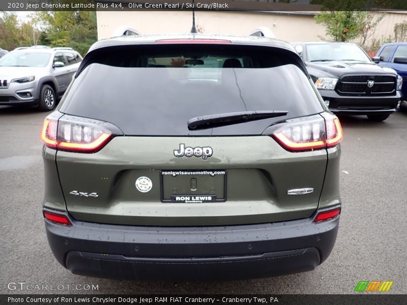 Olive Green Pearl / Ski Gray/Black 2020 Jeep Cherokee Latitude Plus 4x4