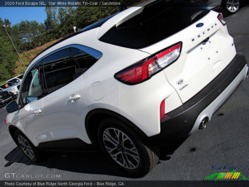 Star White Metallic Tri-Coat / Sandstone 2020 Ford Escape SEL