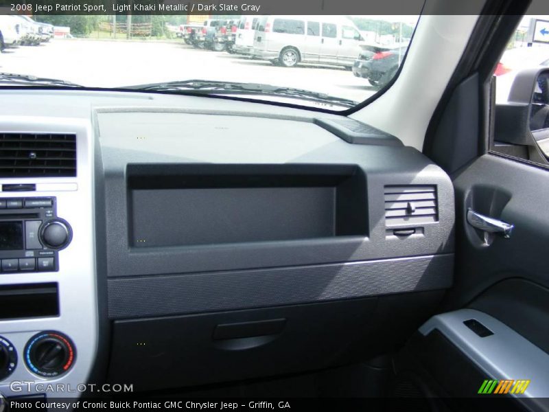 Light Khaki Metallic / Dark Slate Gray 2008 Jeep Patriot Sport