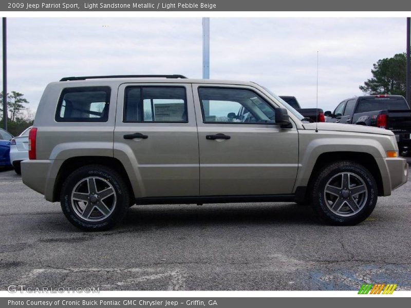 Light Sandstone Metallic / Light Pebble Beige 2009 Jeep Patriot Sport