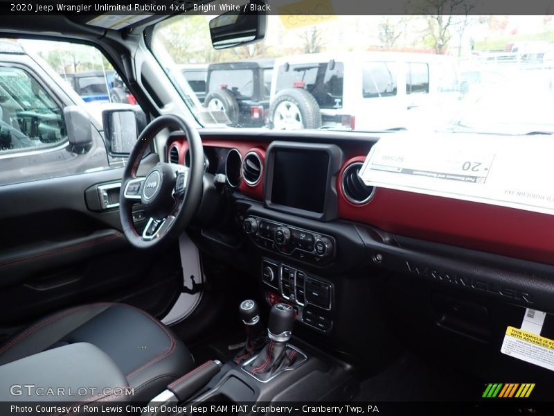 Bright White / Black 2020 Jeep Wrangler Unlimited Rubicon 4x4