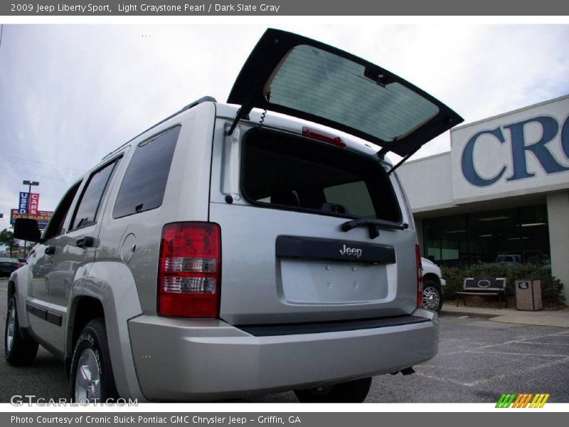 Light Graystone Pearl / Dark Slate Gray 2009 Jeep Liberty Sport