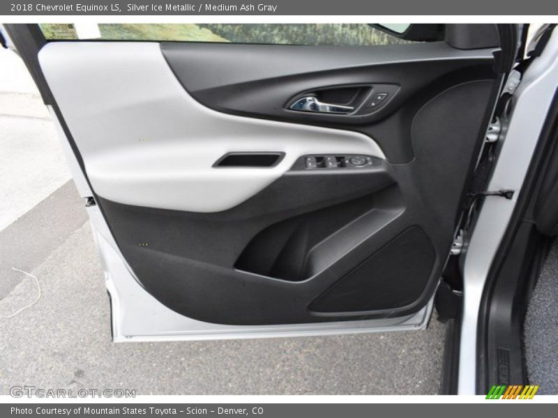Silver Ice Metallic / Medium Ash Gray 2018 Chevrolet Equinox LS