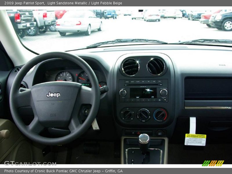 Light Sandstone Metallic / Light Pebble Beige 2009 Jeep Patriot Sport