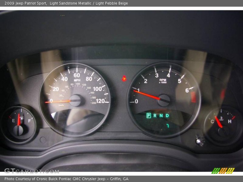 Light Sandstone Metallic / Light Pebble Beige 2009 Jeep Patriot Sport
