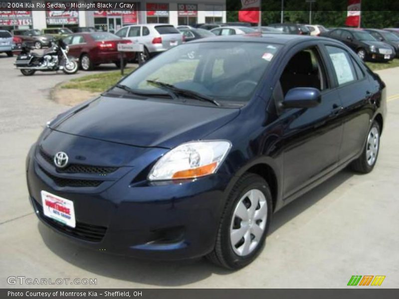 Midnight Black / Gray 2004 Kia Rio Sedan