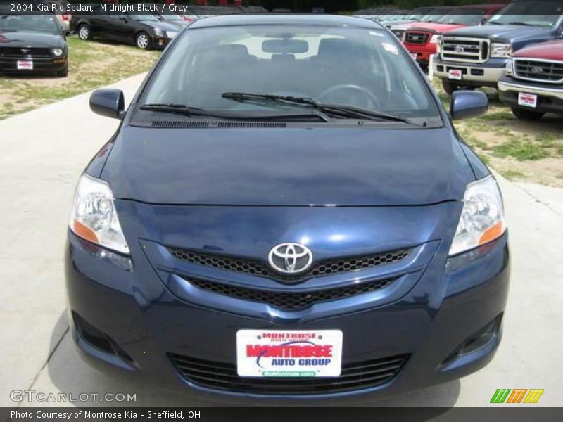 Midnight Black / Gray 2004 Kia Rio Sedan