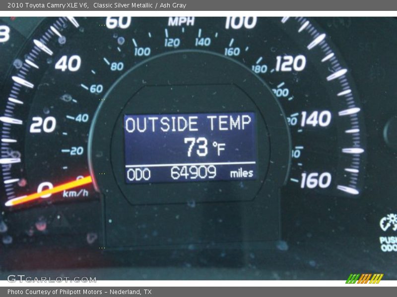 Classic Silver Metallic / Ash Gray 2010 Toyota Camry XLE V6