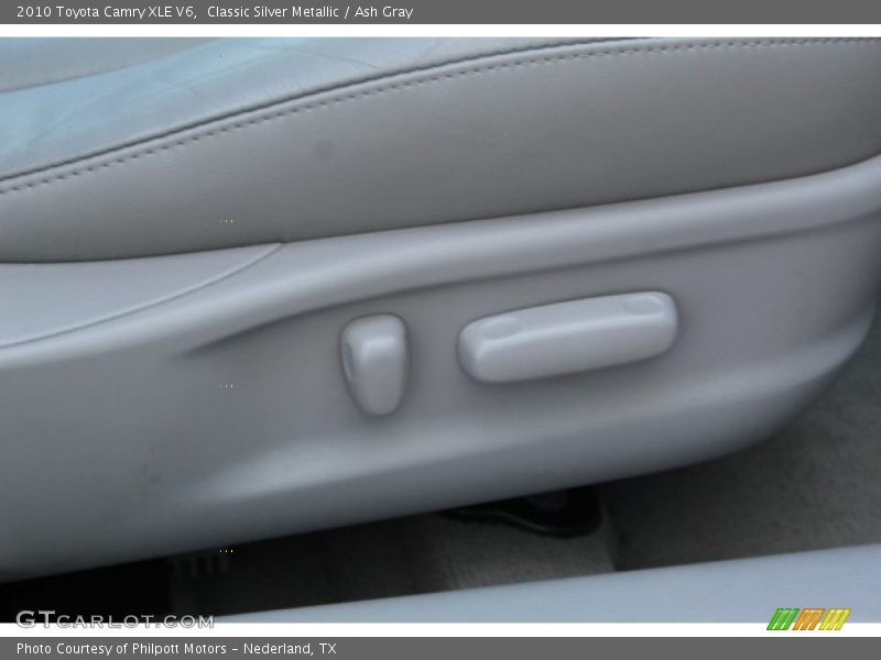 Classic Silver Metallic / Ash Gray 2010 Toyota Camry XLE V6