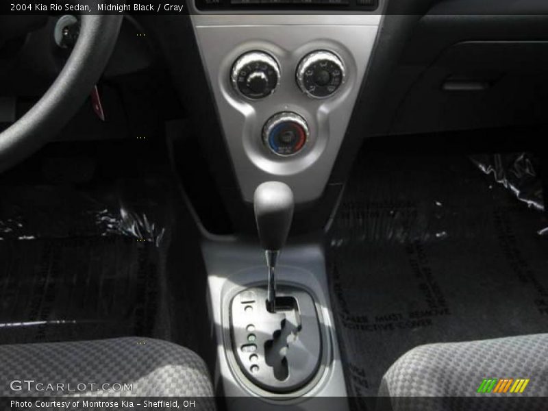 Midnight Black / Gray 2004 Kia Rio Sedan