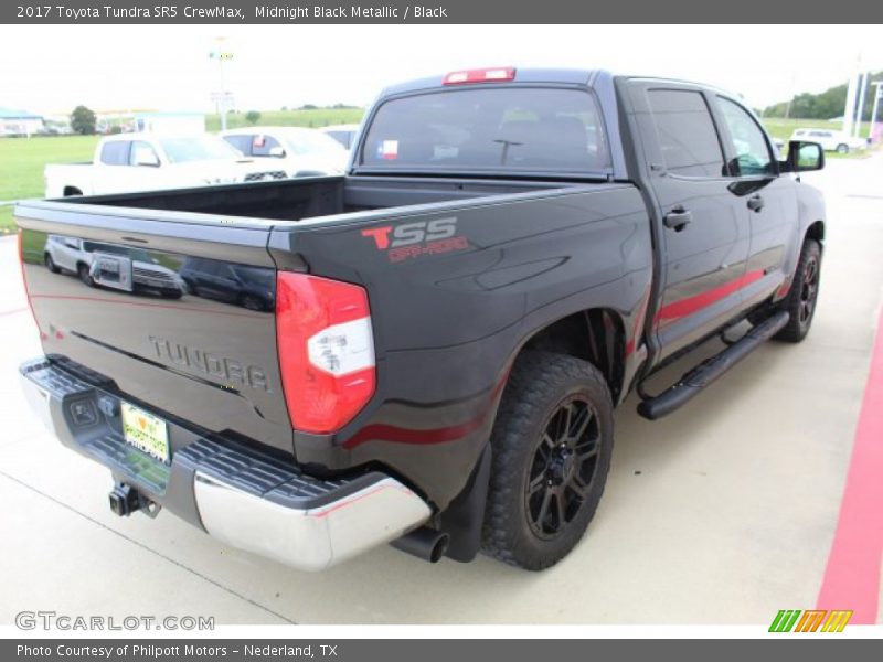Midnight Black Metallic / Black 2017 Toyota Tundra SR5 CrewMax