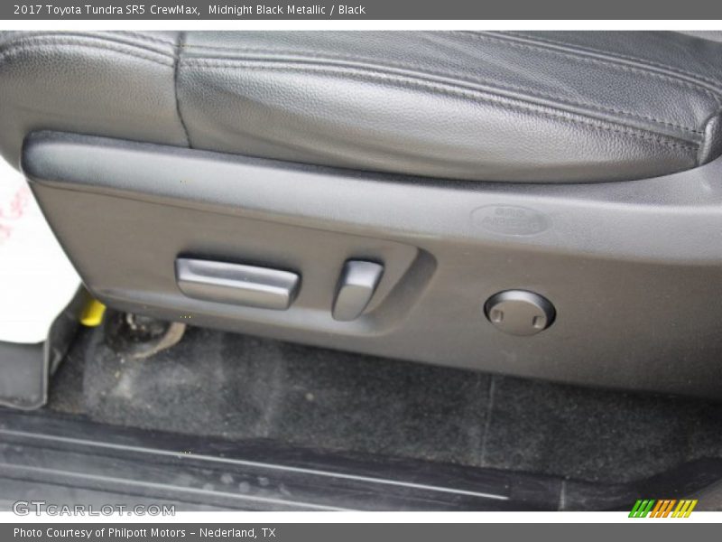Midnight Black Metallic / Black 2017 Toyota Tundra SR5 CrewMax