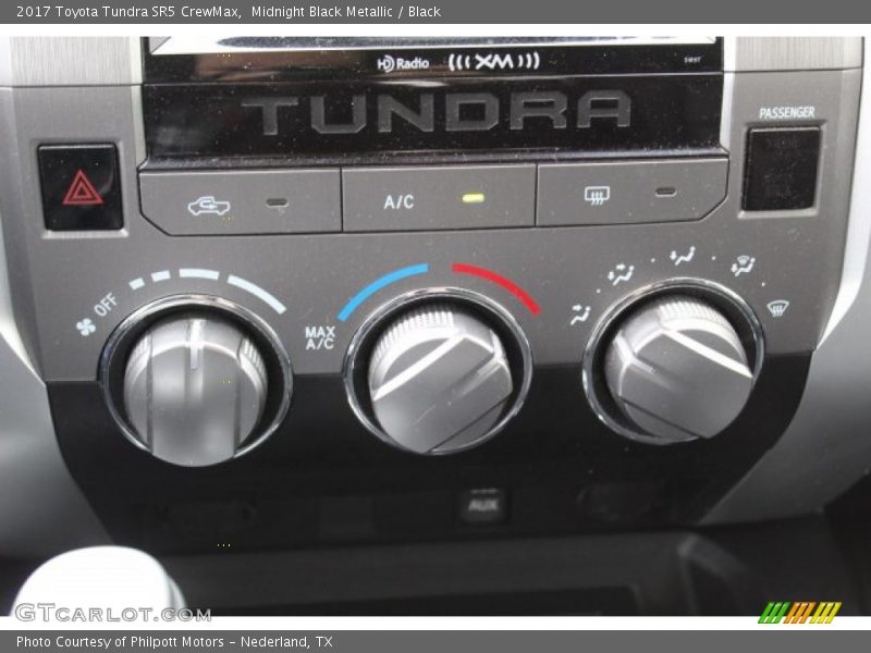 Midnight Black Metallic / Black 2017 Toyota Tundra SR5 CrewMax