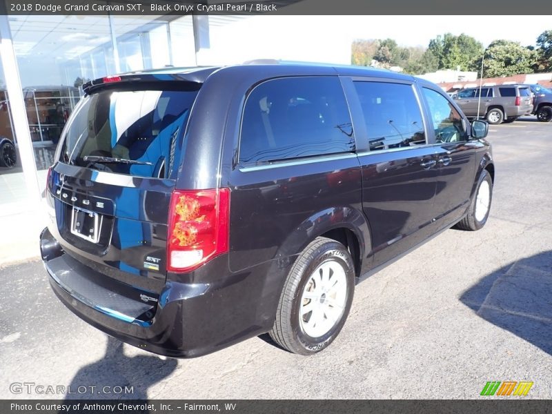 Black Onyx Crystal Pearl / Black 2018 Dodge Grand Caravan SXT