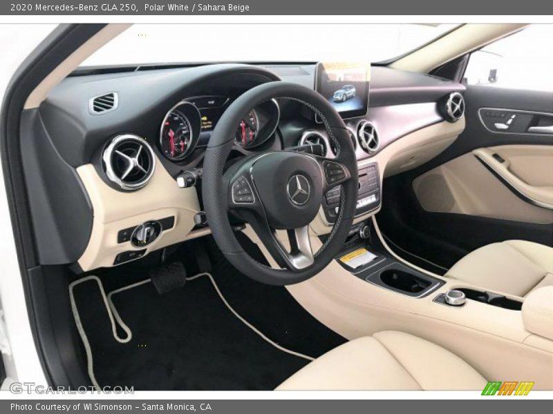 Polar White / Sahara Beige 2020 Mercedes-Benz GLA 250