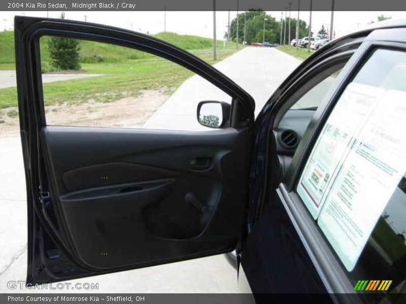 Midnight Black / Gray 2004 Kia Rio Sedan