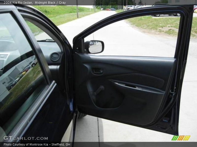 Midnight Black / Gray 2004 Kia Rio Sedan