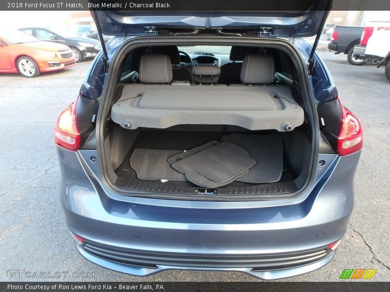  2018 Focus ST Hatch Trunk