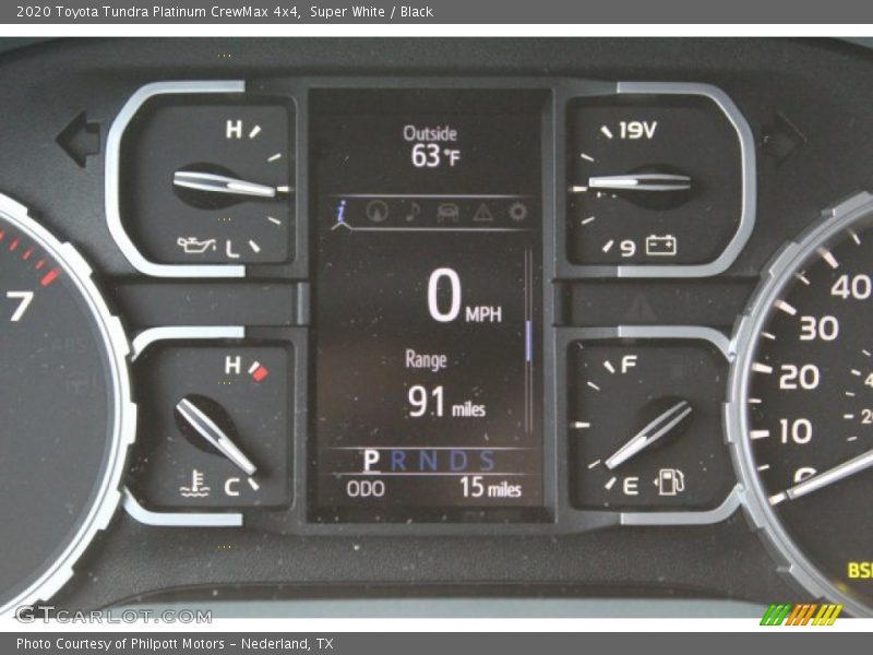 Super White / Black 2020 Toyota Tundra Platinum CrewMax 4x4