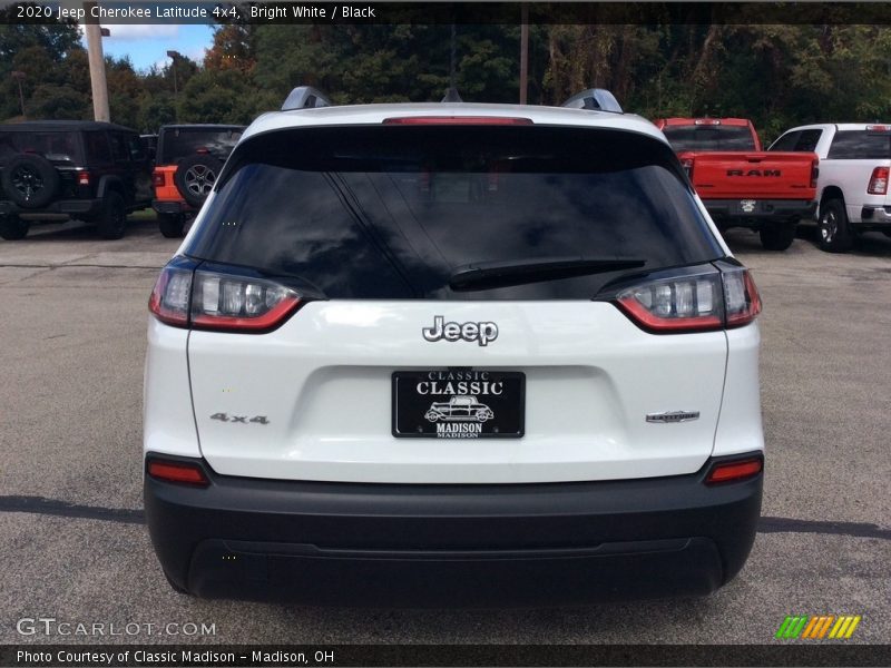 Bright White / Black 2020 Jeep Cherokee Latitude 4x4
