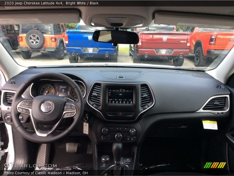 Bright White / Black 2020 Jeep Cherokee Latitude 4x4