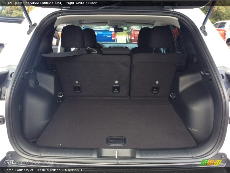 Bright White / Black 2020 Jeep Cherokee Latitude 4x4