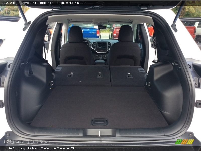 Bright White / Black 2020 Jeep Cherokee Latitude 4x4