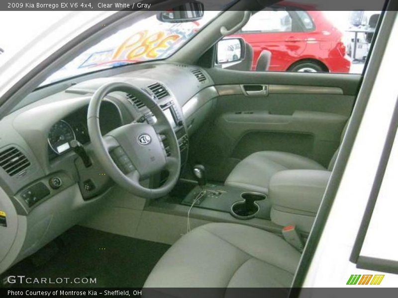 Clear White / Gray 2009 Kia Borrego EX V6 4x4