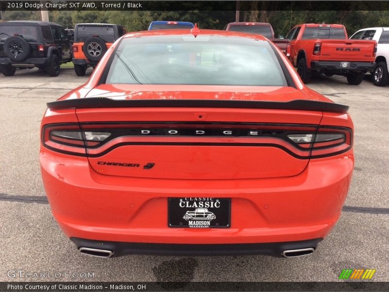 Torred / Black 2019 Dodge Charger SXT AWD