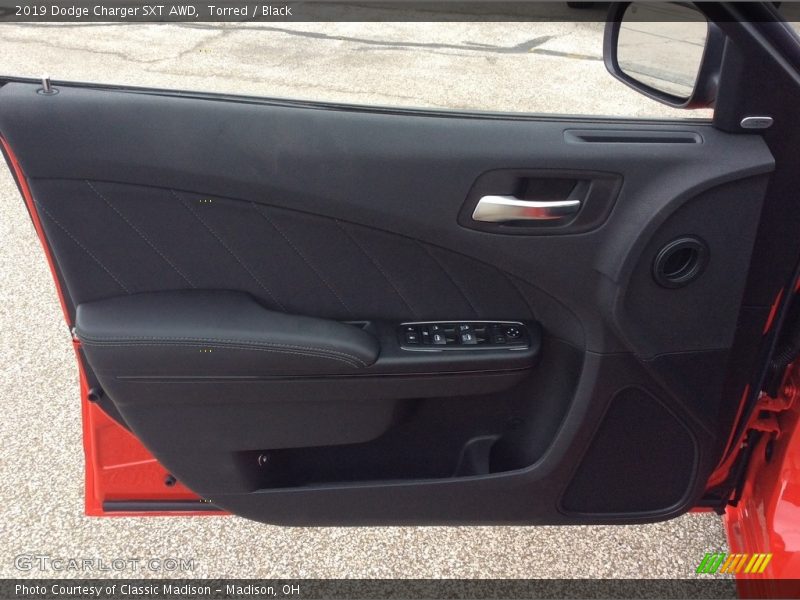 Torred / Black 2019 Dodge Charger SXT AWD