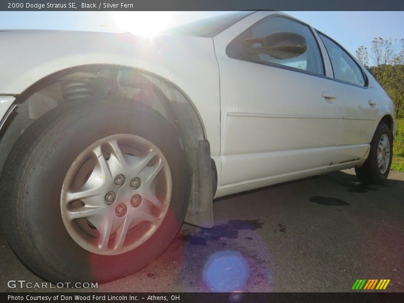 Black / Silver Fern 2000 Dodge Stratus SE